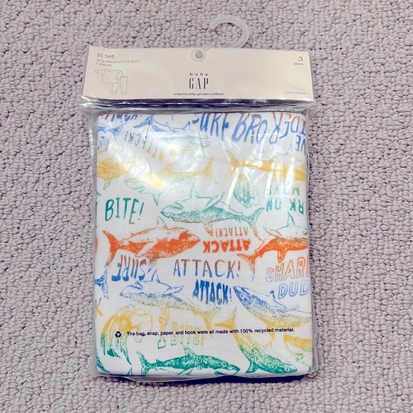 NWT Baby GAP boys organic shark pajamas 3T - Picture 3 of 5